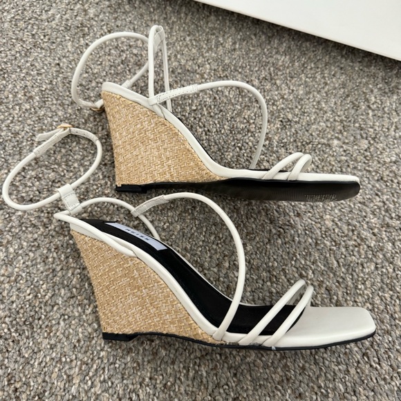 ▪️NIB REISS LEATHER STRAPPY WEDGED SANDALS - Picture 8 of 9